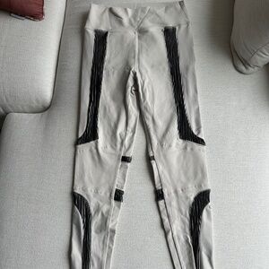 Alo Yoga Leggings